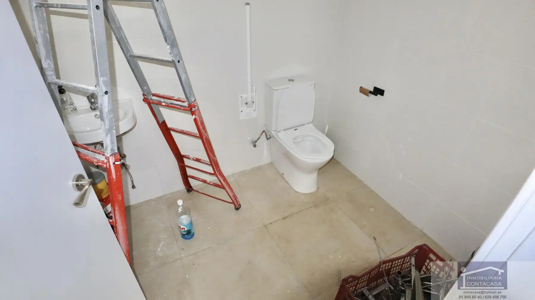 Badezimmer von Geschaftsraum zum Verkauf in Colmenar Viejo