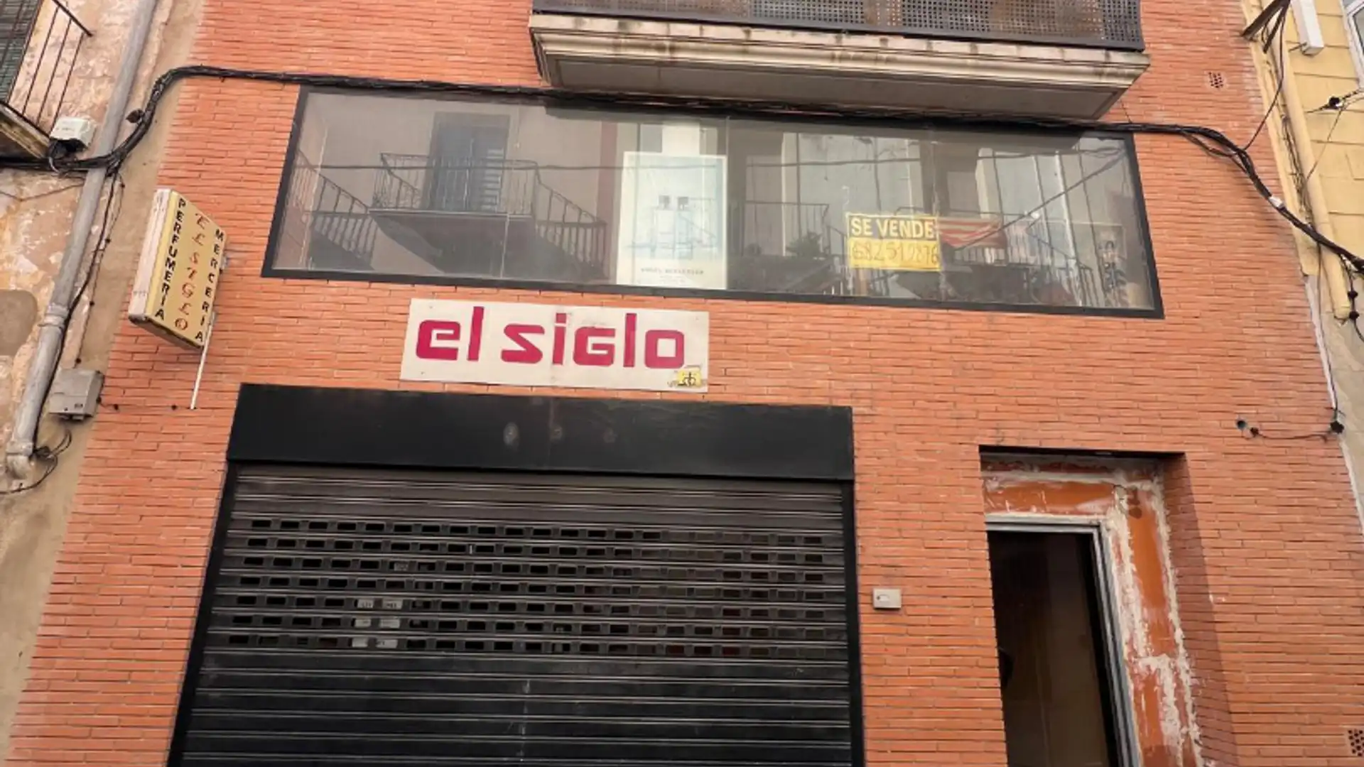 Vista exterior de Local en venta en Móra d'Ebre con Aire acondicionado, Calefacción y Parquet