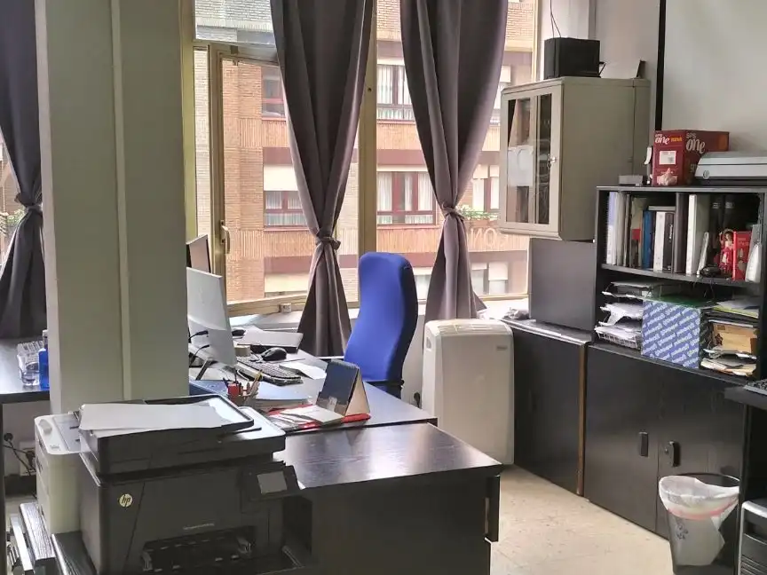 Ufficio con ascensore in vendita a Lehendakari Aguirre 11, imagen 4