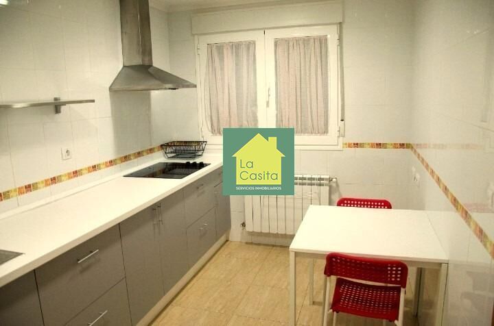 Cuina de Casa adosada en venda en Chinchilla de Monte-Aragón amb Traster