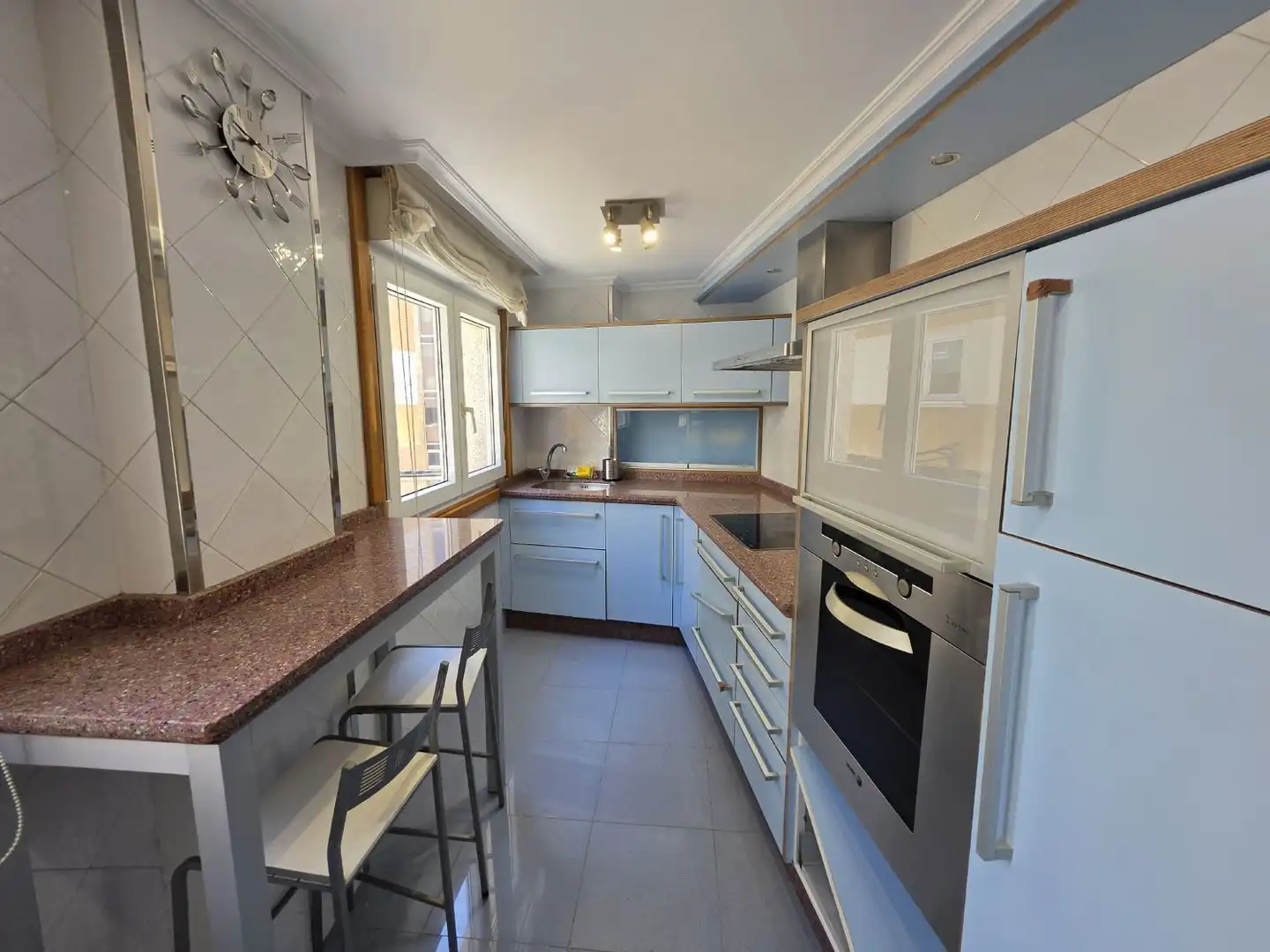 Cuina de Apartament en venda en A Coruña Capital  amb Calefacció