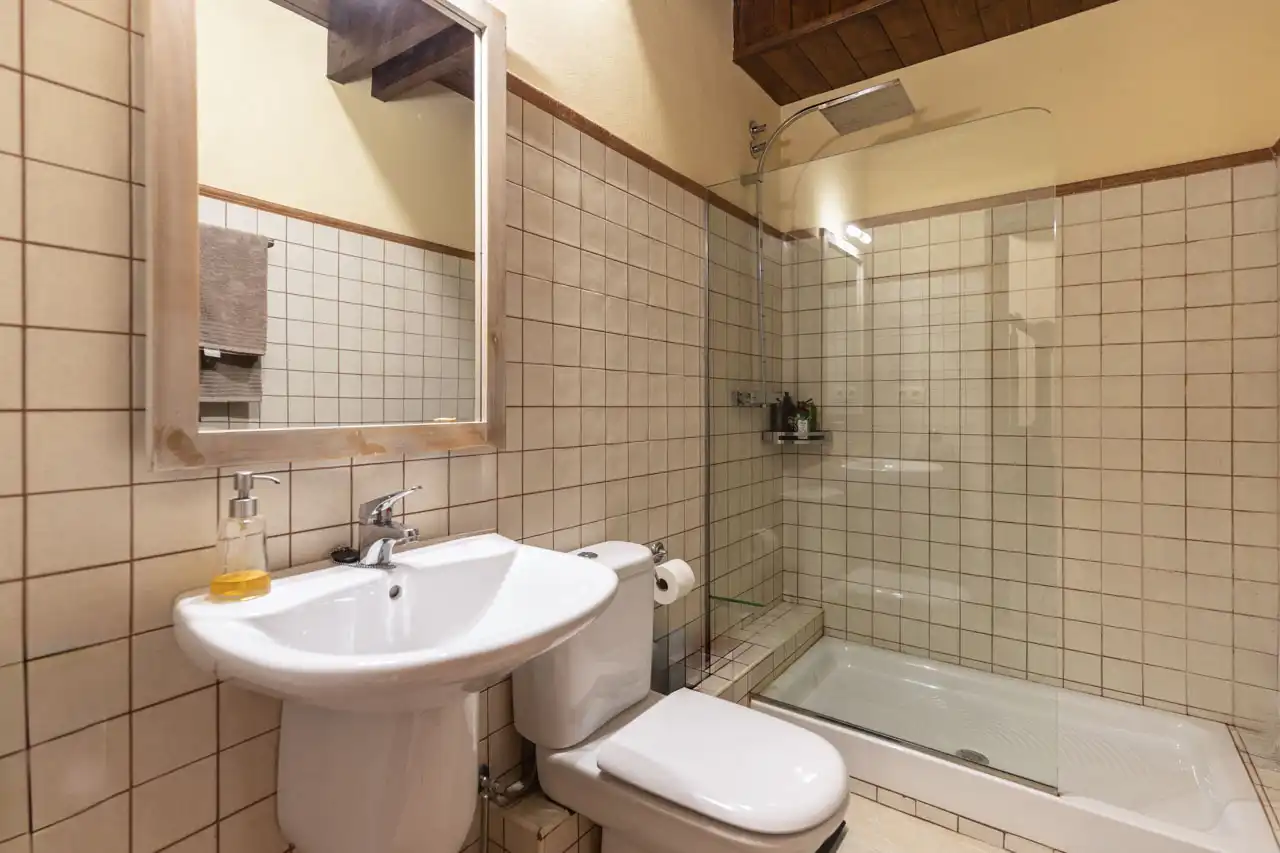 Baño de Dúplex en venta en Vielha e Mijaran con Calefacción, Jardín privado y Parquet