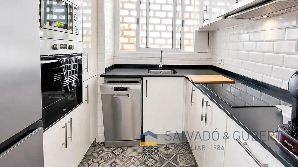 Apartament amb terrassa en venda a Mediterrània, imagen 5