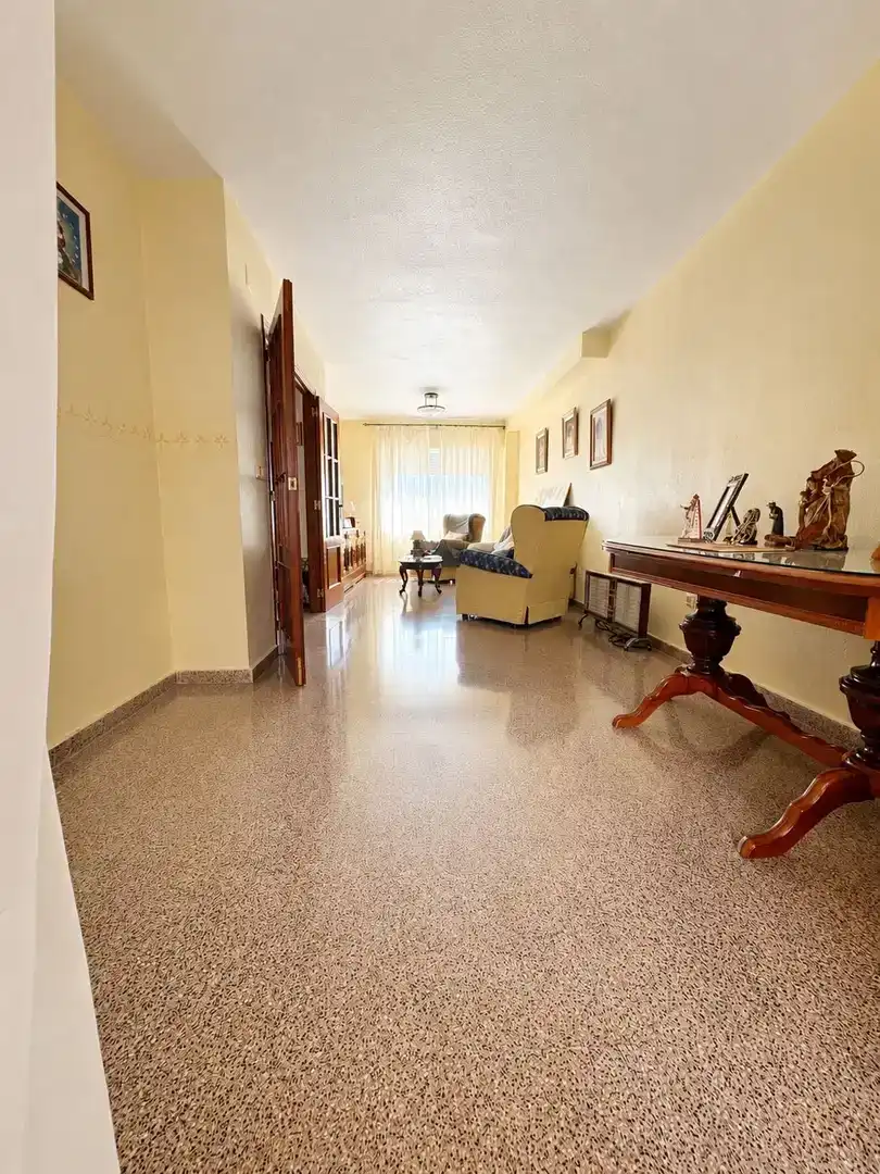 Sala d'estar de Casa adosada en venda en La Romana