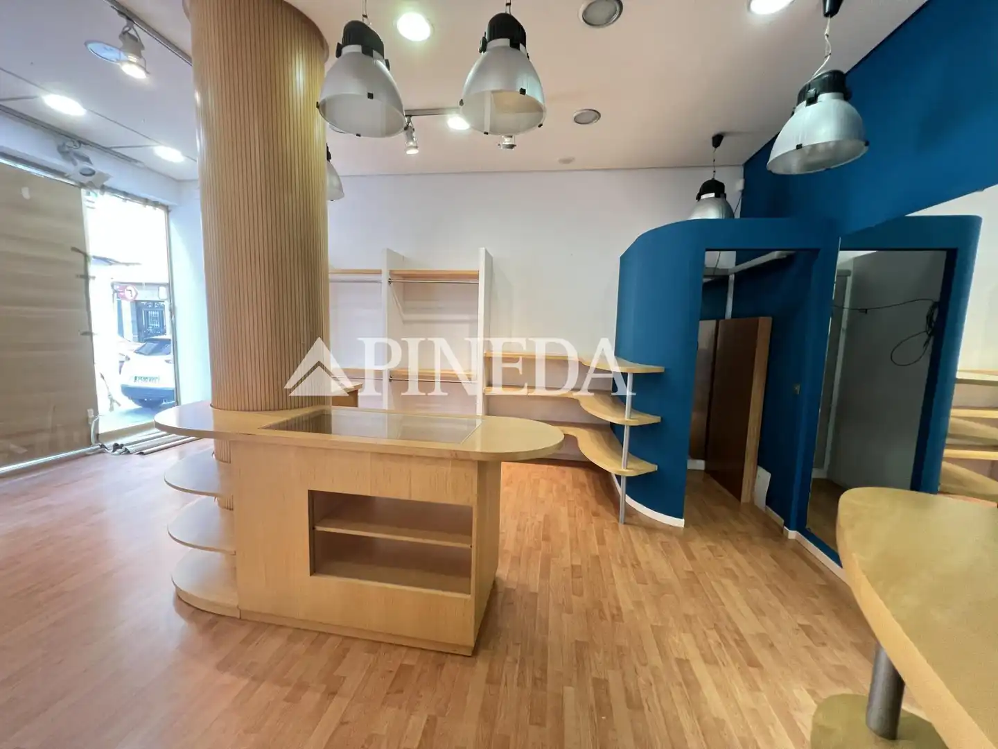 Business premises for sale in Calle de Menéndez Pelayo, imagen 2