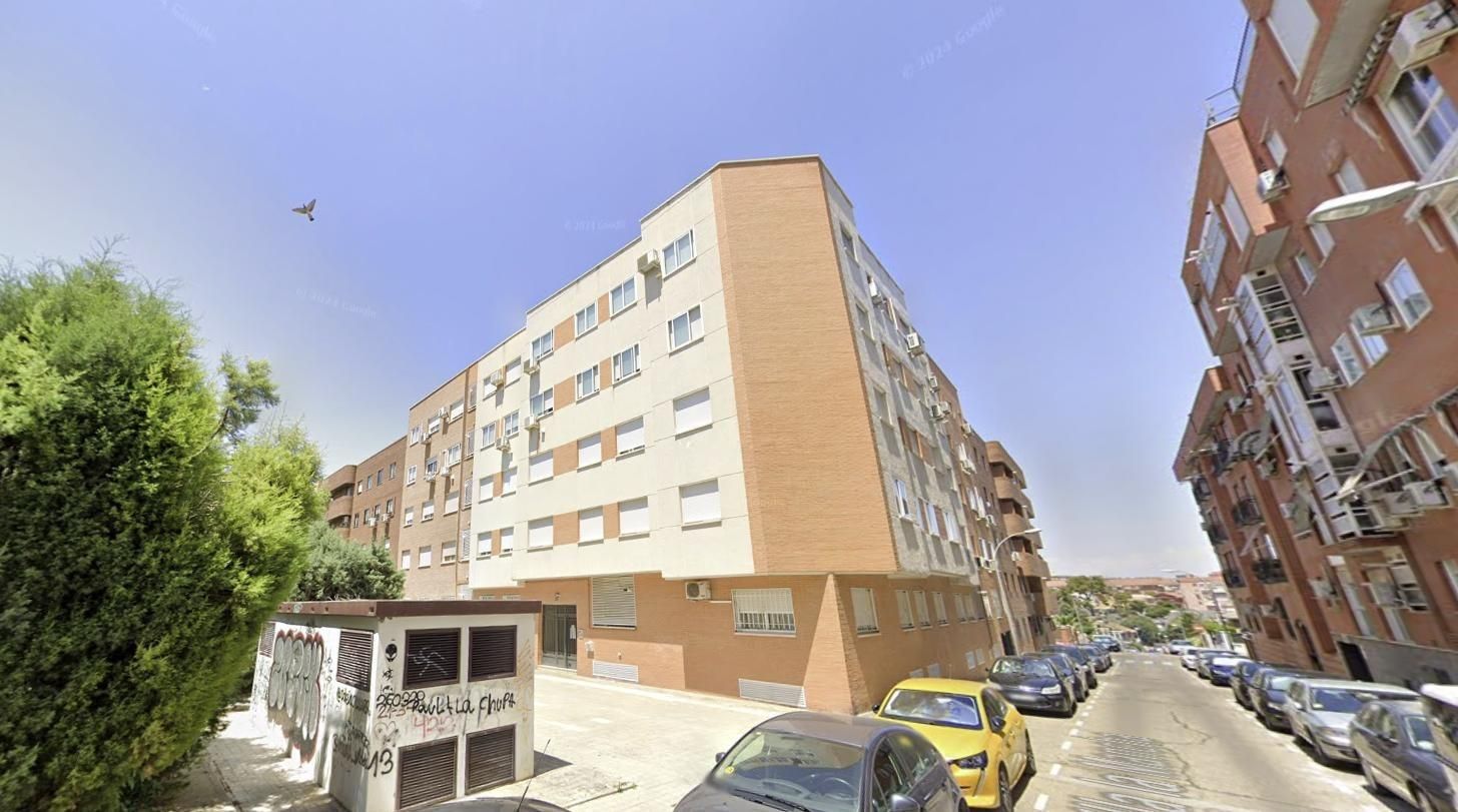 Exterior view of Flat for sale in Valdemoro  with Storage room and Community pool