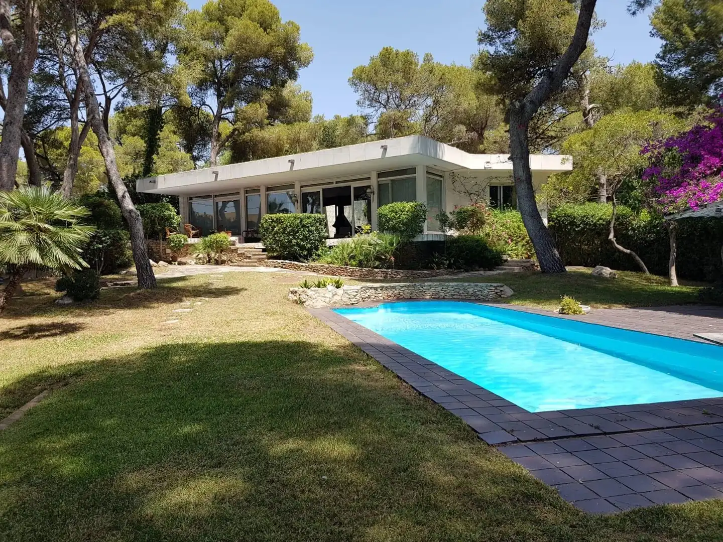 Villa mit Pool zum Verkauf in Roda de Barà