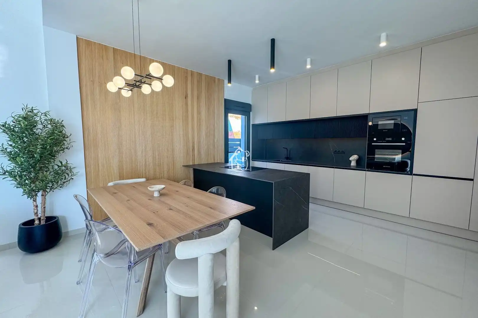 Cocina de Casa o chalet en venta en San Miguel de Salinas con Aire acondicionado, Jardín privado y Terraza