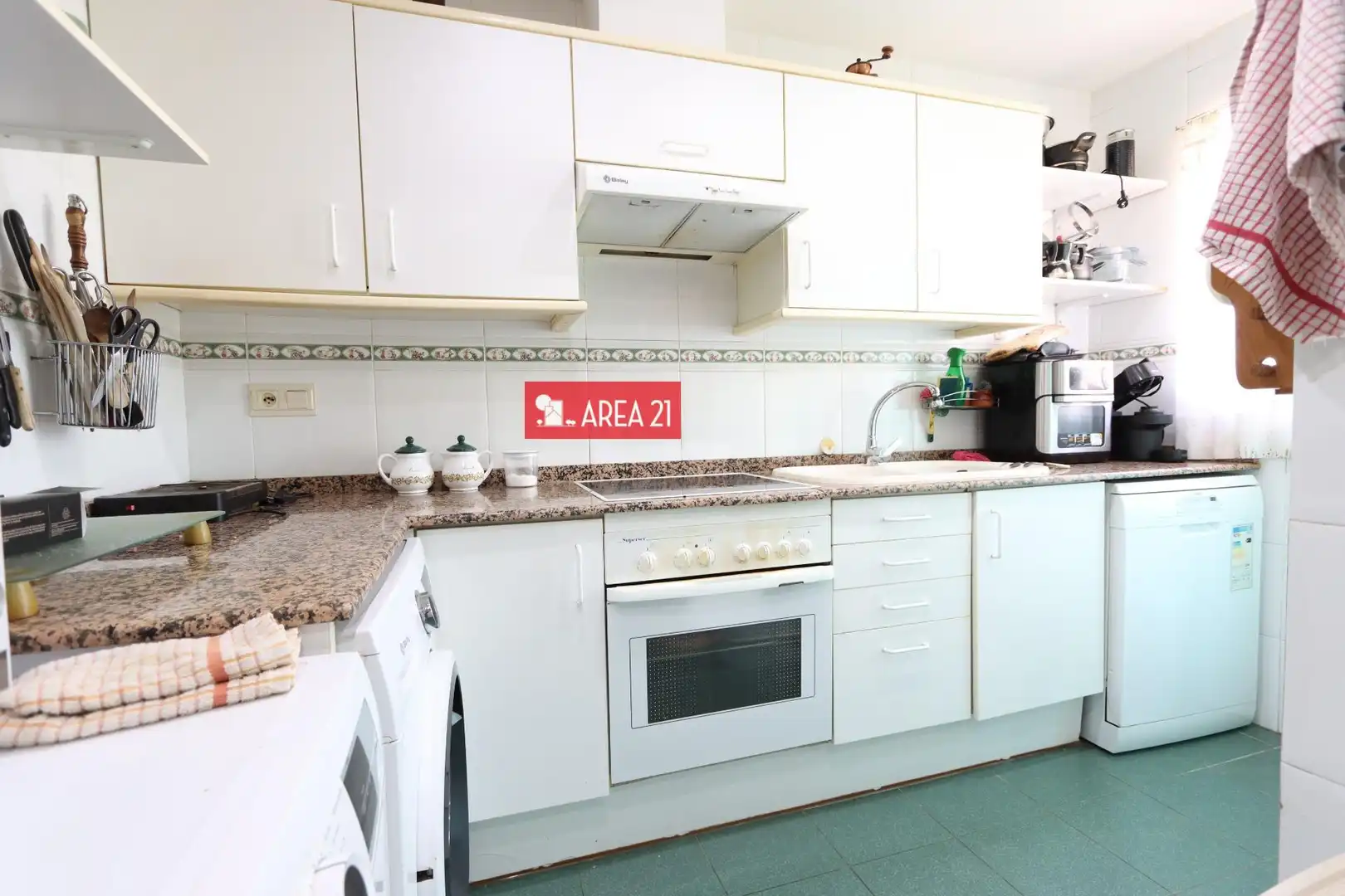 Cuina de Àtic en venda en La Pobla de Vallbona amb Aire condicionat, Parquet i Terrassa