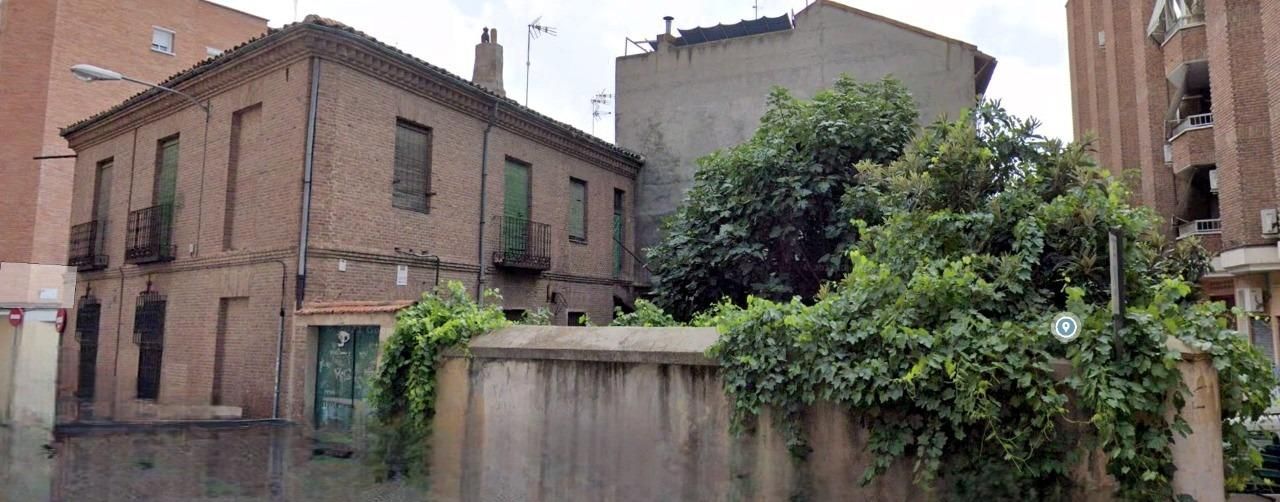 Exterior view of Building for sale in Alcalá de Henares