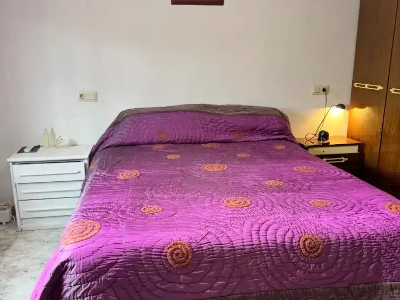 Dormitori de Casa adosada en venda en Segura de la Sierra amb Aire condicionat, Traster i Moblat