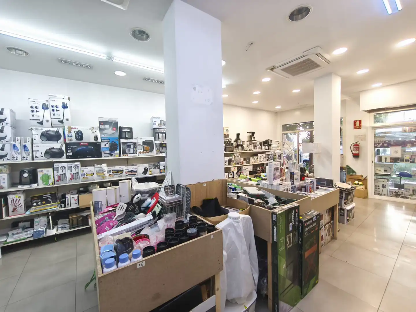 Business premises for sale in Avinguda Sant Esteve, imagen 2