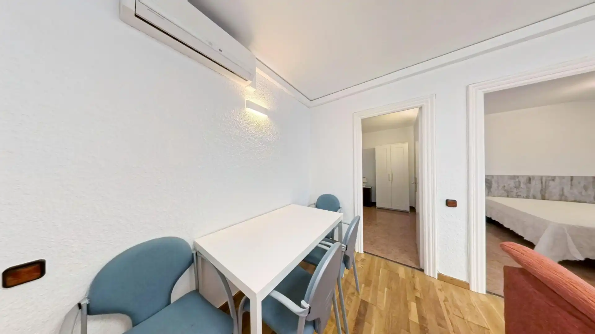 Appartamento con terrazza in affitto a Carrer de Pere Martell, imagen 4