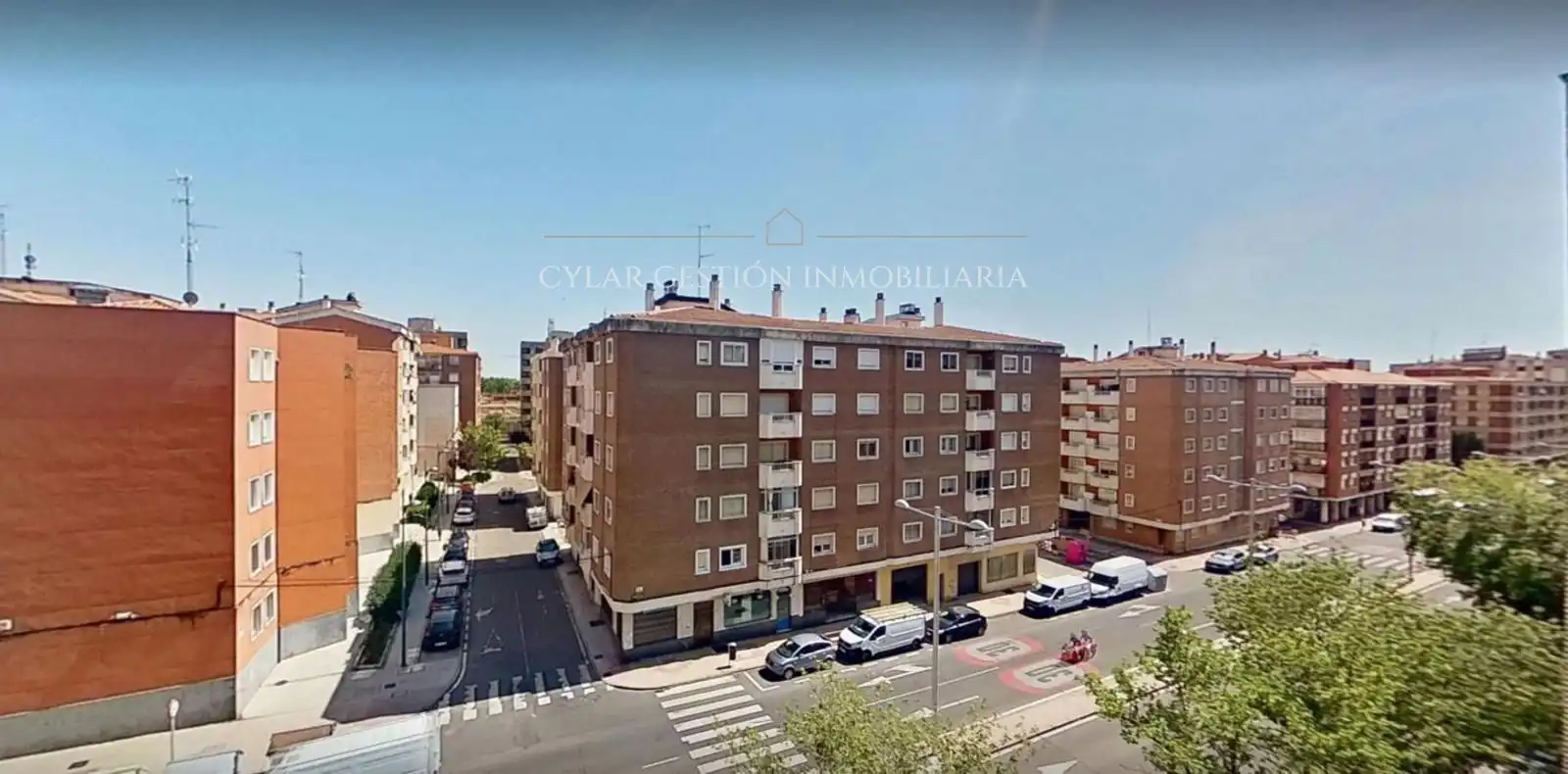 Vista exterior de Piso en venta en Salamanca con Calefacción, Terraza y Piscina
