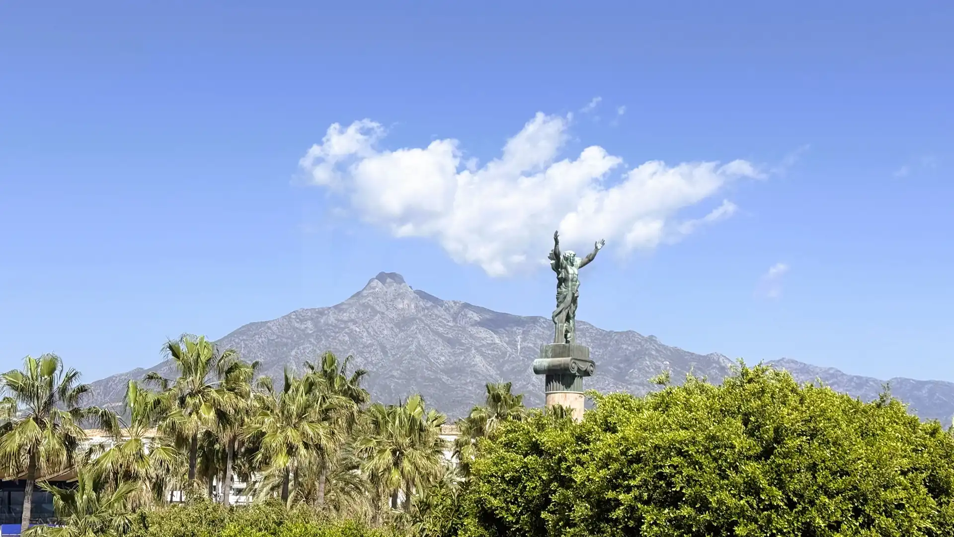 Exterior view of Flat for sale in Marbella  with Air Conditioner and Terrace