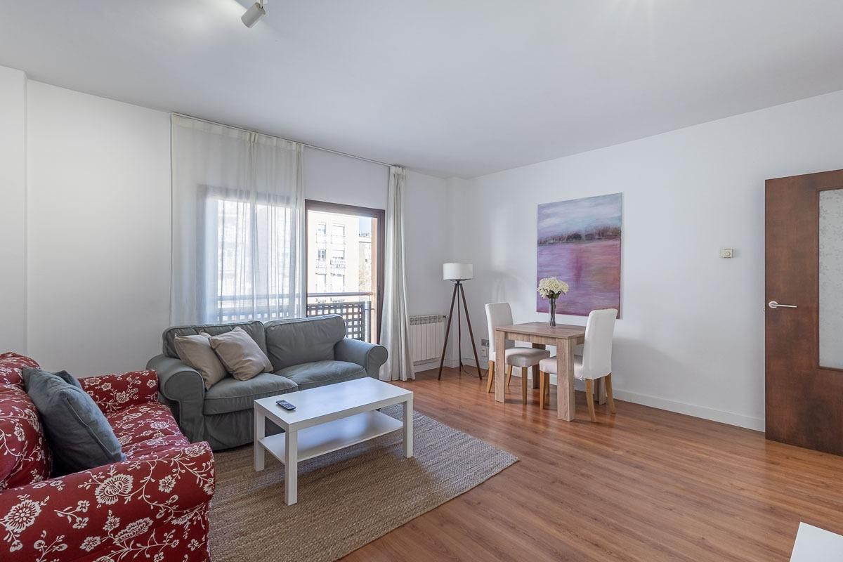 Living room of Flat to rent in  Granada Capital  with Heating and Furnished