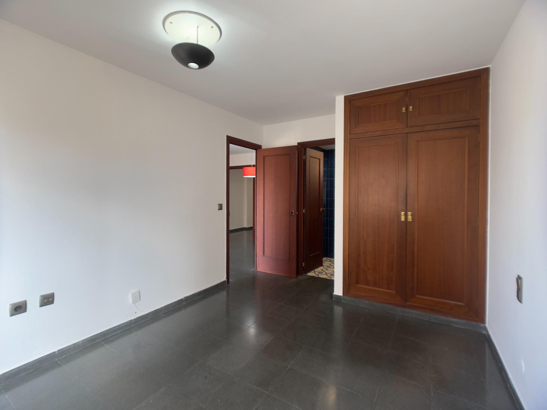 Flat for sale in Centre