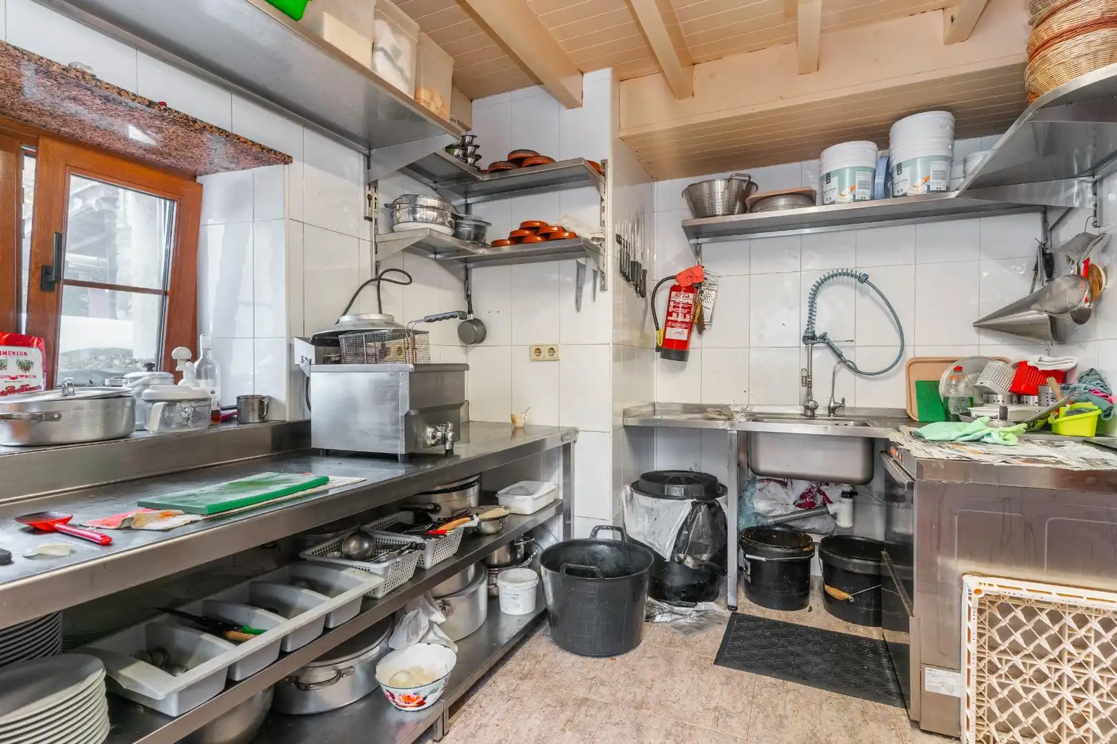 Cocina de Casa o chalet en venta en Caso con Calefacción, Jardín privado y Terraza