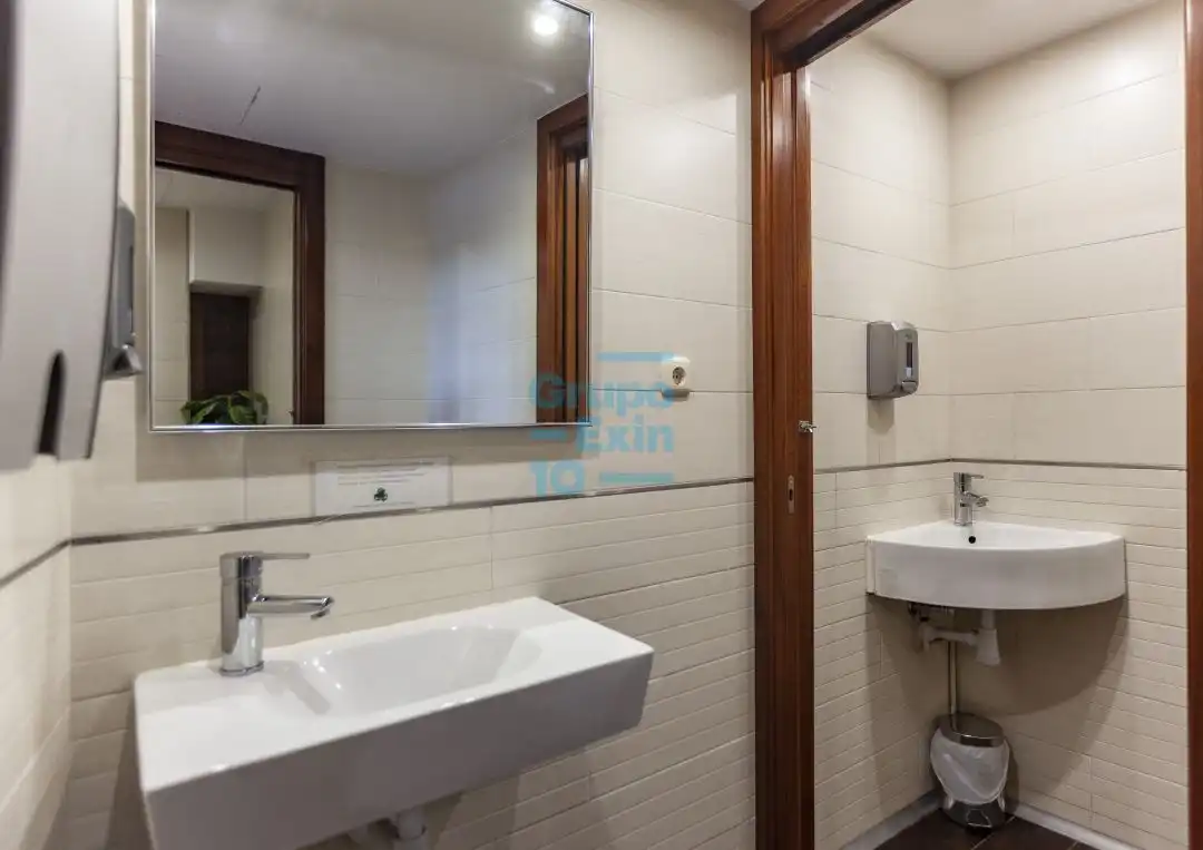 Baño de Local en venta en Pasaia