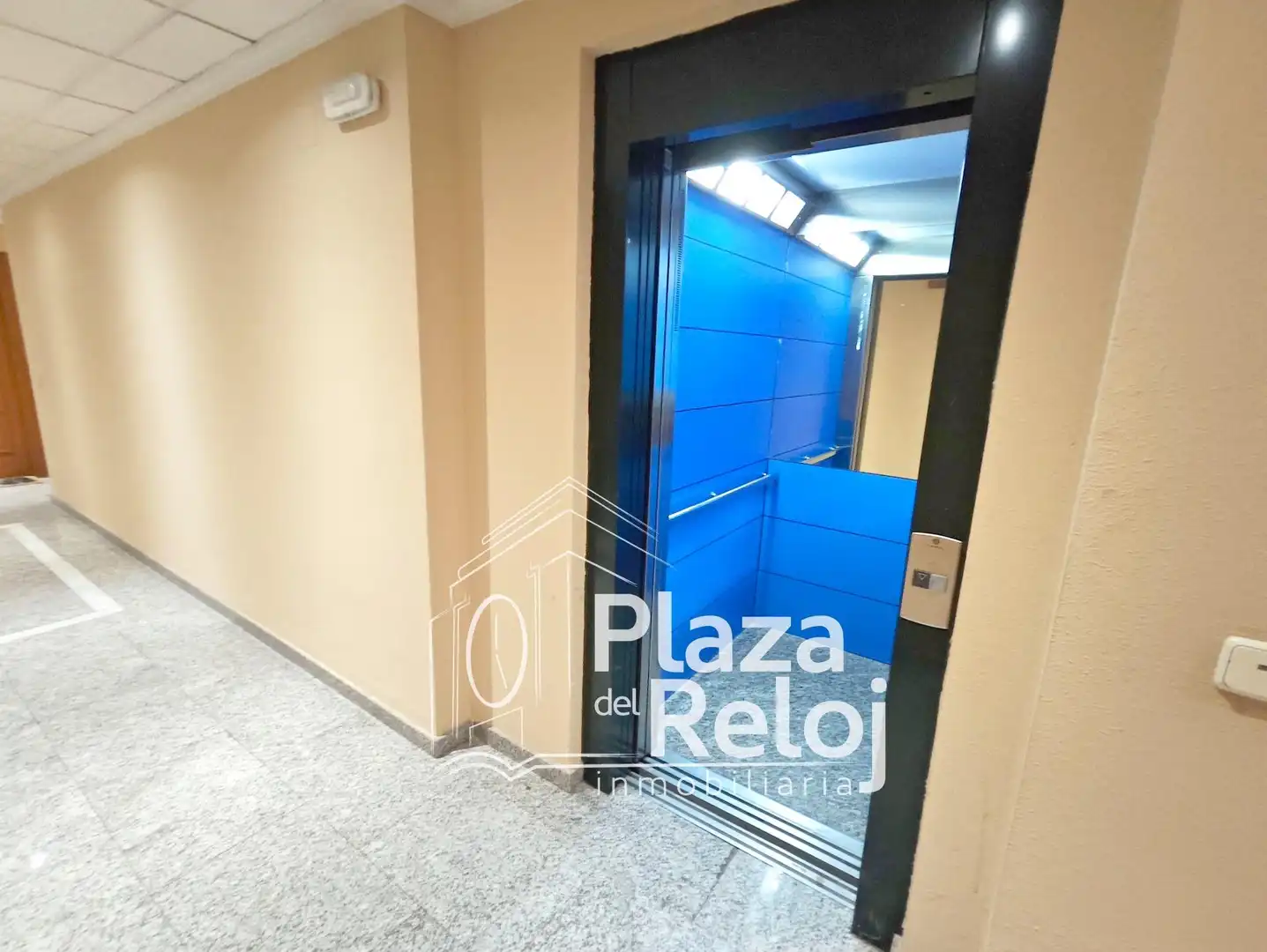 Parking of Flat for sale in Talavera de la Reina  with Air Conditioner and Heating