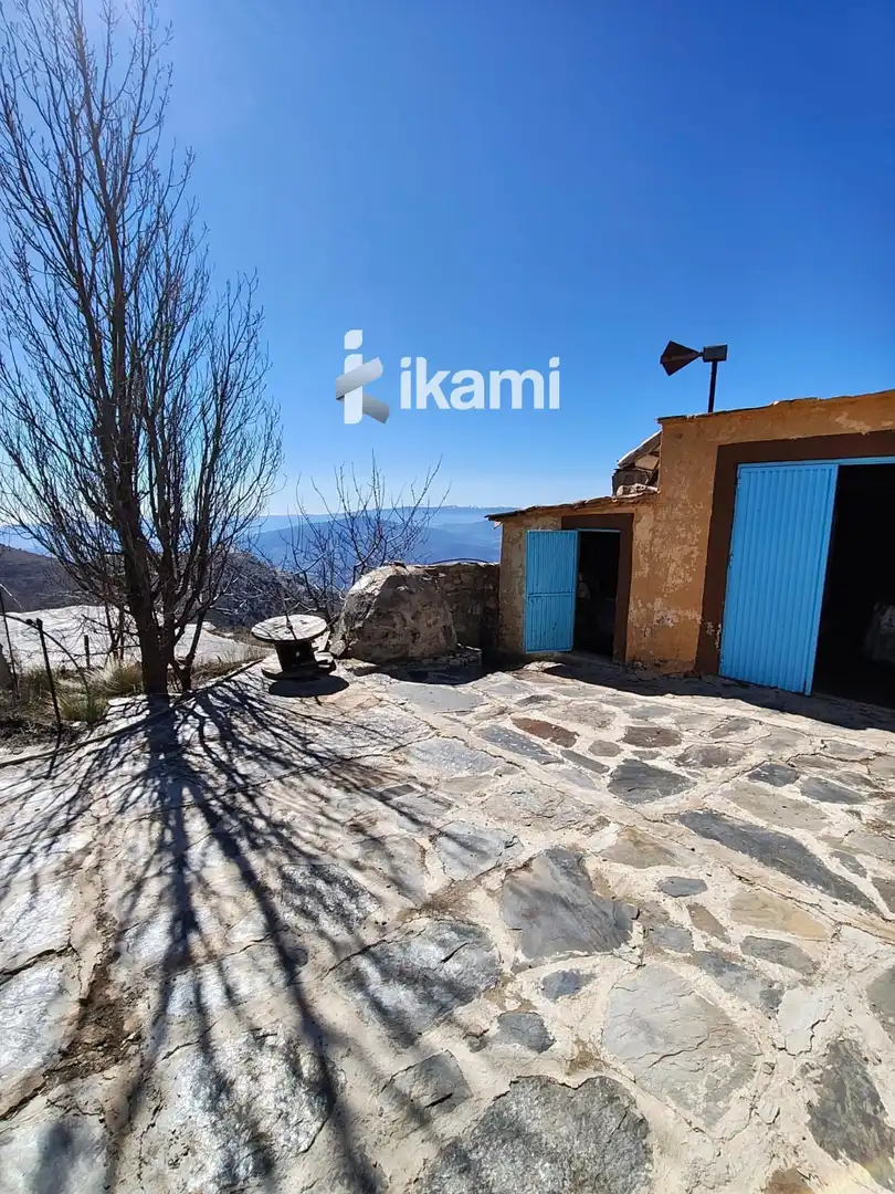 Houses for sale in Íllar  with Air Conditioner, Heating and Storage room