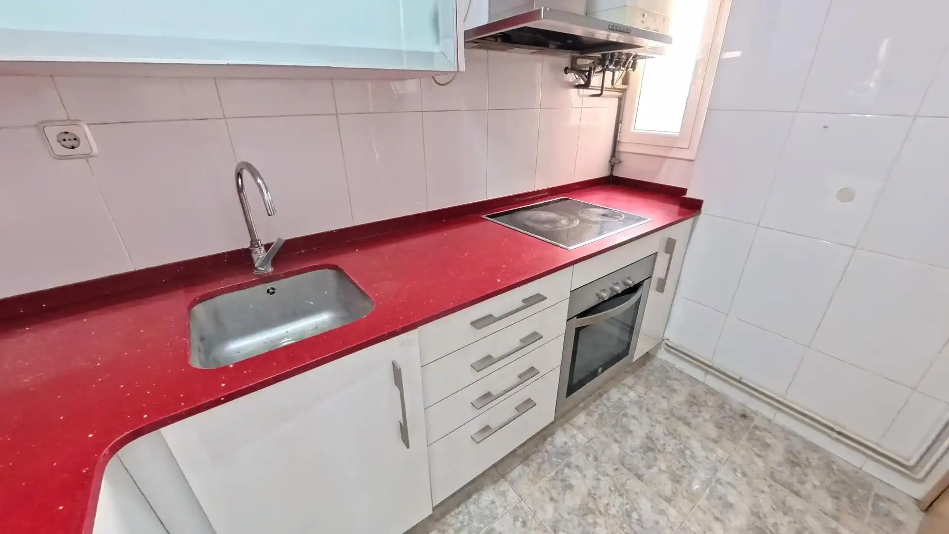 Cocina de Ático en venta en Barcelona con Calefacción, Terraza y Alarma