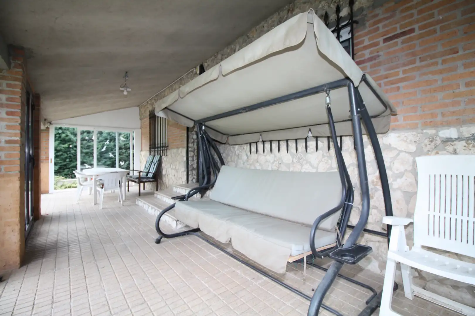 Terrassa de Casa o xalet en venda en Laguna de Duero amb Calefacció, Jardí privat i Terrassa