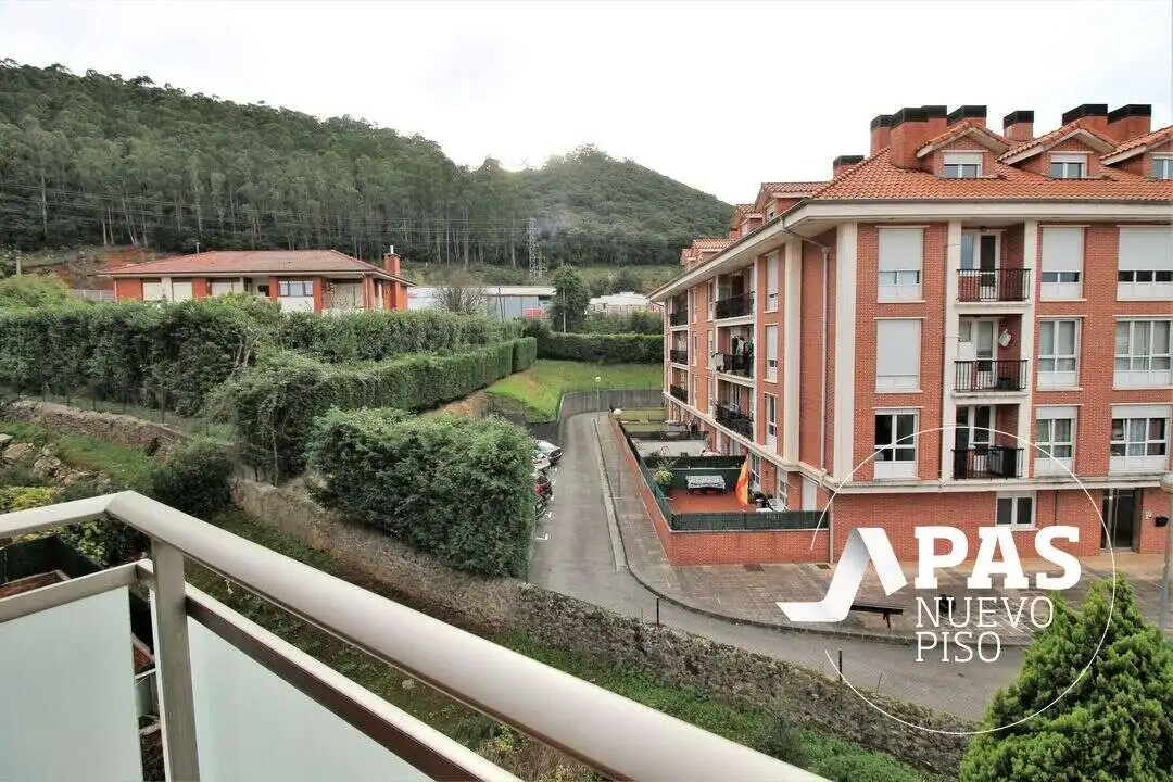 Vista exterior de Piso en venta en Entrambasaguas, Cantabria