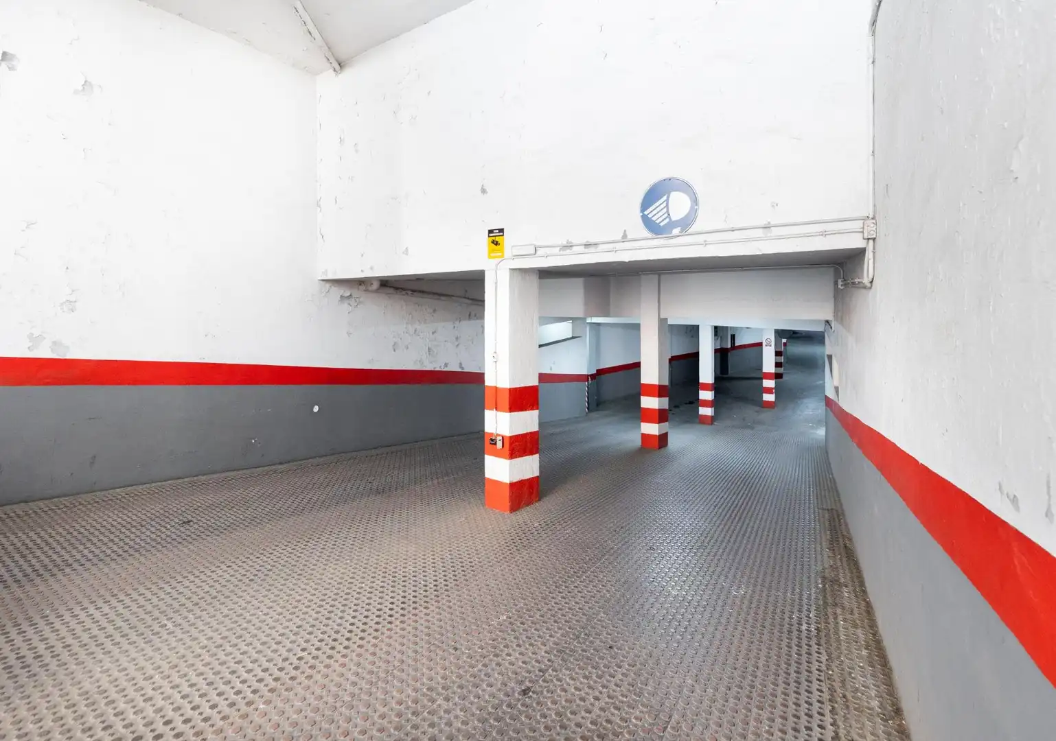Parkplatz von Garage zum Verkauf in Granada