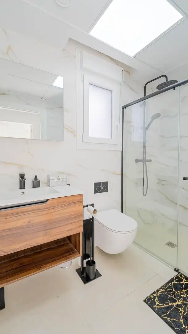 Bany de Casa o xalet en venda en Orihuela amb Aire condicionat, Jardí privat i Terrassa