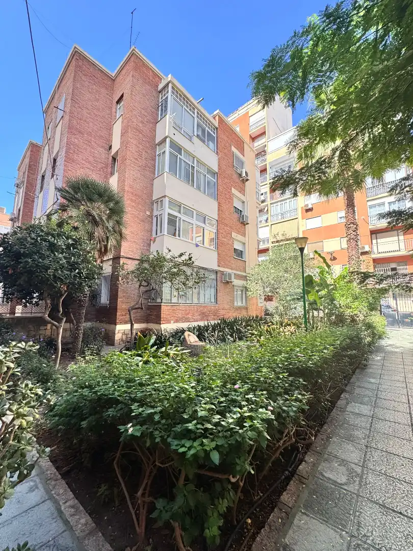 Flat with garden for sale in Calle Tirso de Molina 20, imagen 2