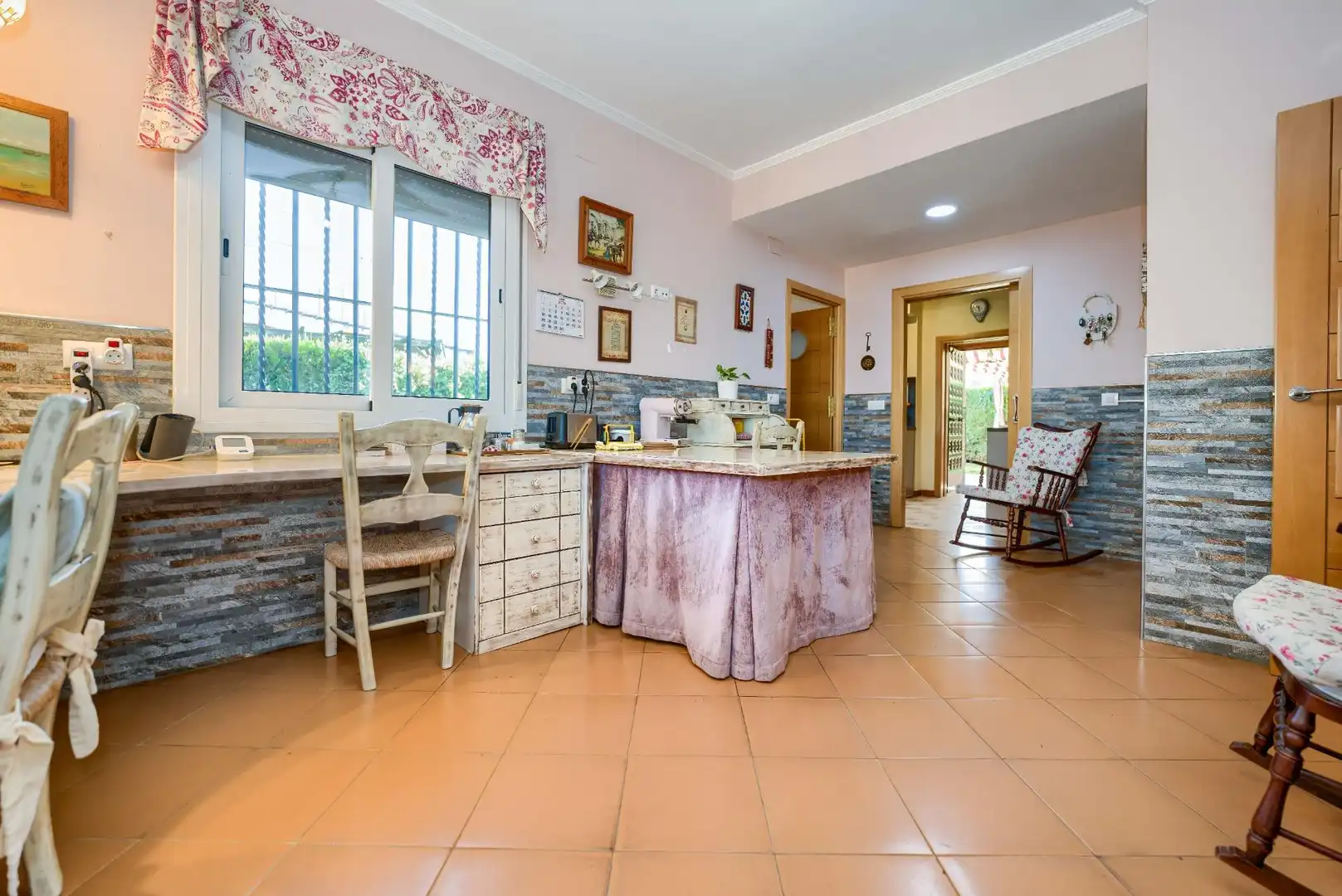 Kitchen of Houses for sale in Palomares del Río  with Air Conditioner, Heating and Private garden