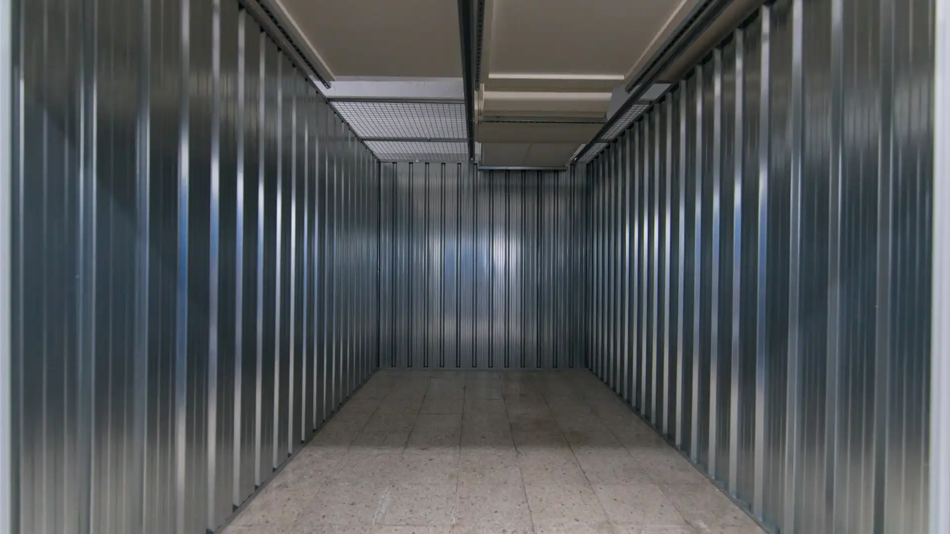 Storage room for rent in Avenida Santa Clara de Cuba, 8, Santa Clara, San Pablo - Santa Justa