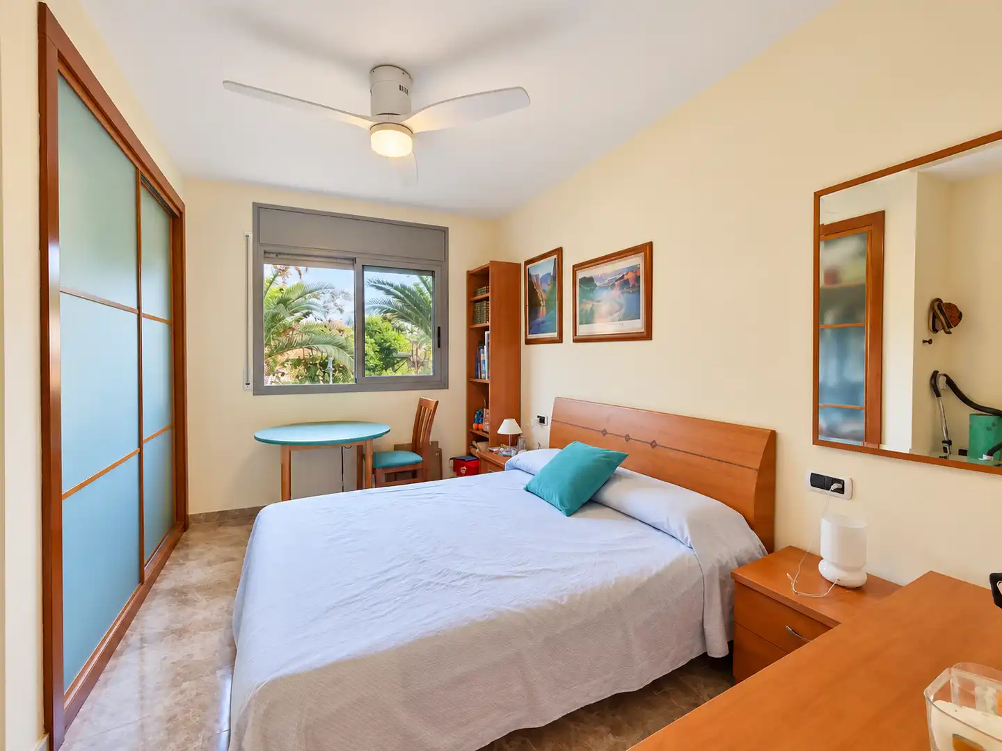 Habitación de Piso en venta en Roda de Berà con Calefacción y Jardín privado