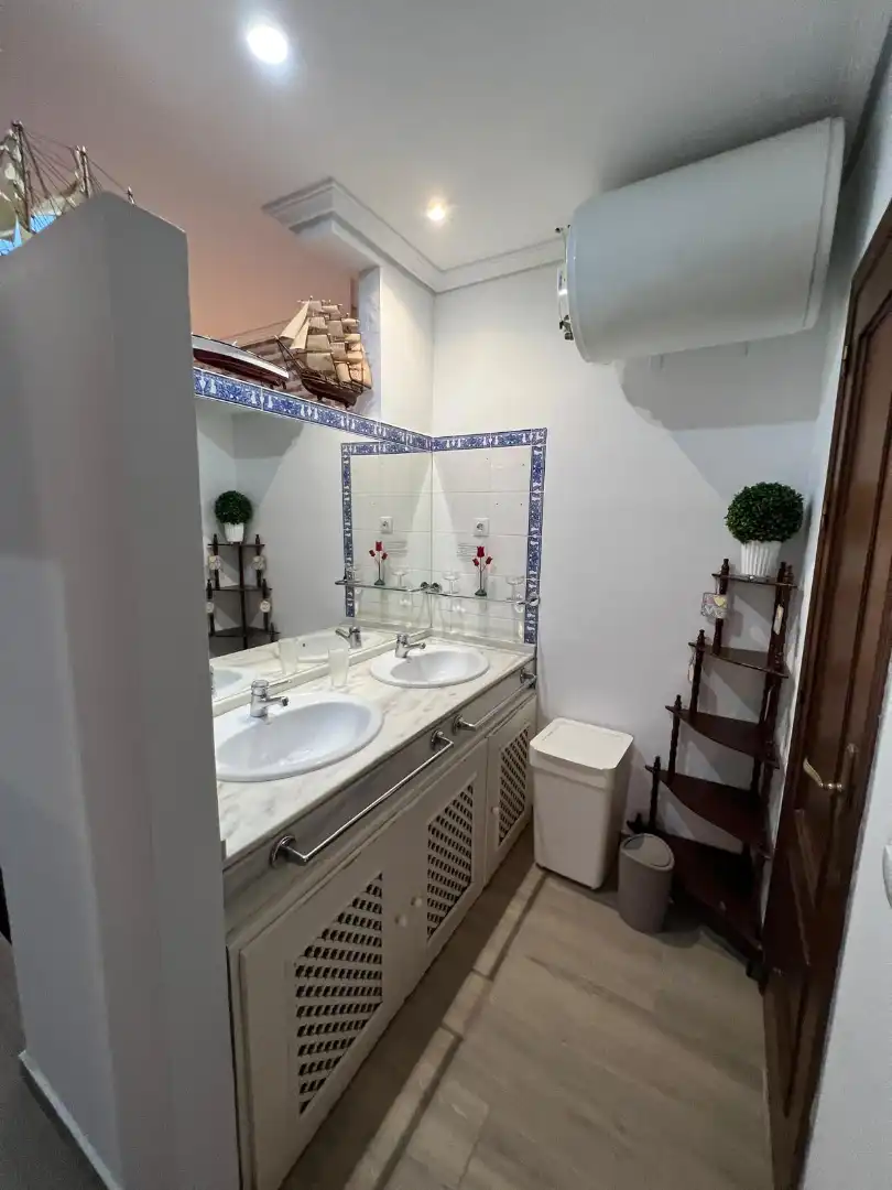 Baño de Piso de alquiler en San Fernando con Terraza, Amueblado y Horno