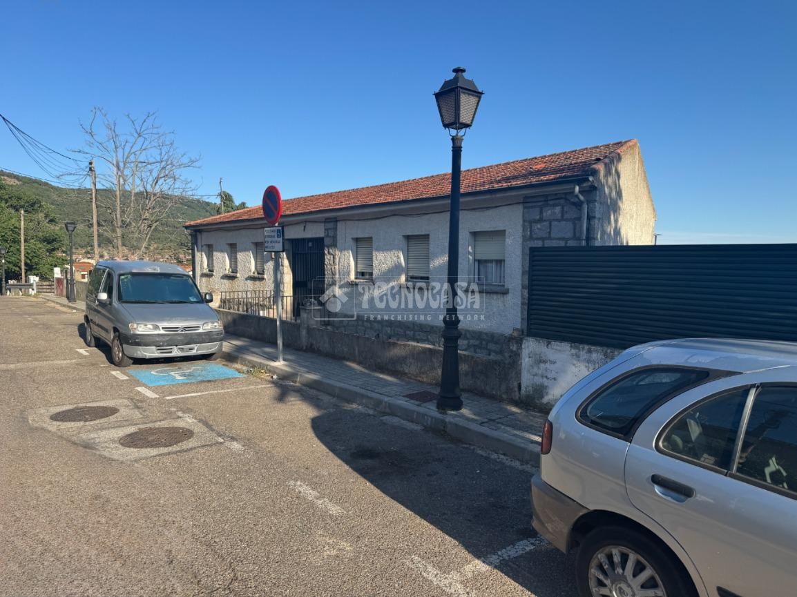 Exterior view of Building for sale in Collado Mediano