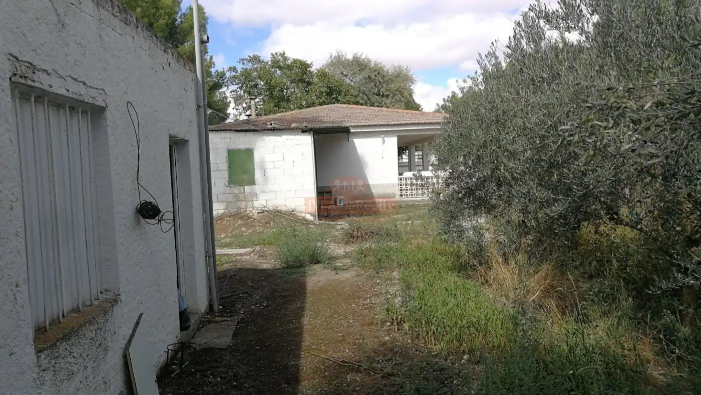 Haus oder Chalet zum Verkauf in Albacete mit Abstellraum und Balkon