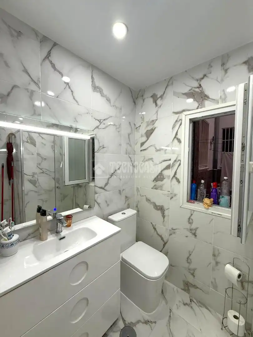 Bathroom of Flat for sale in Talavera de la Reina  with Air Conditioner