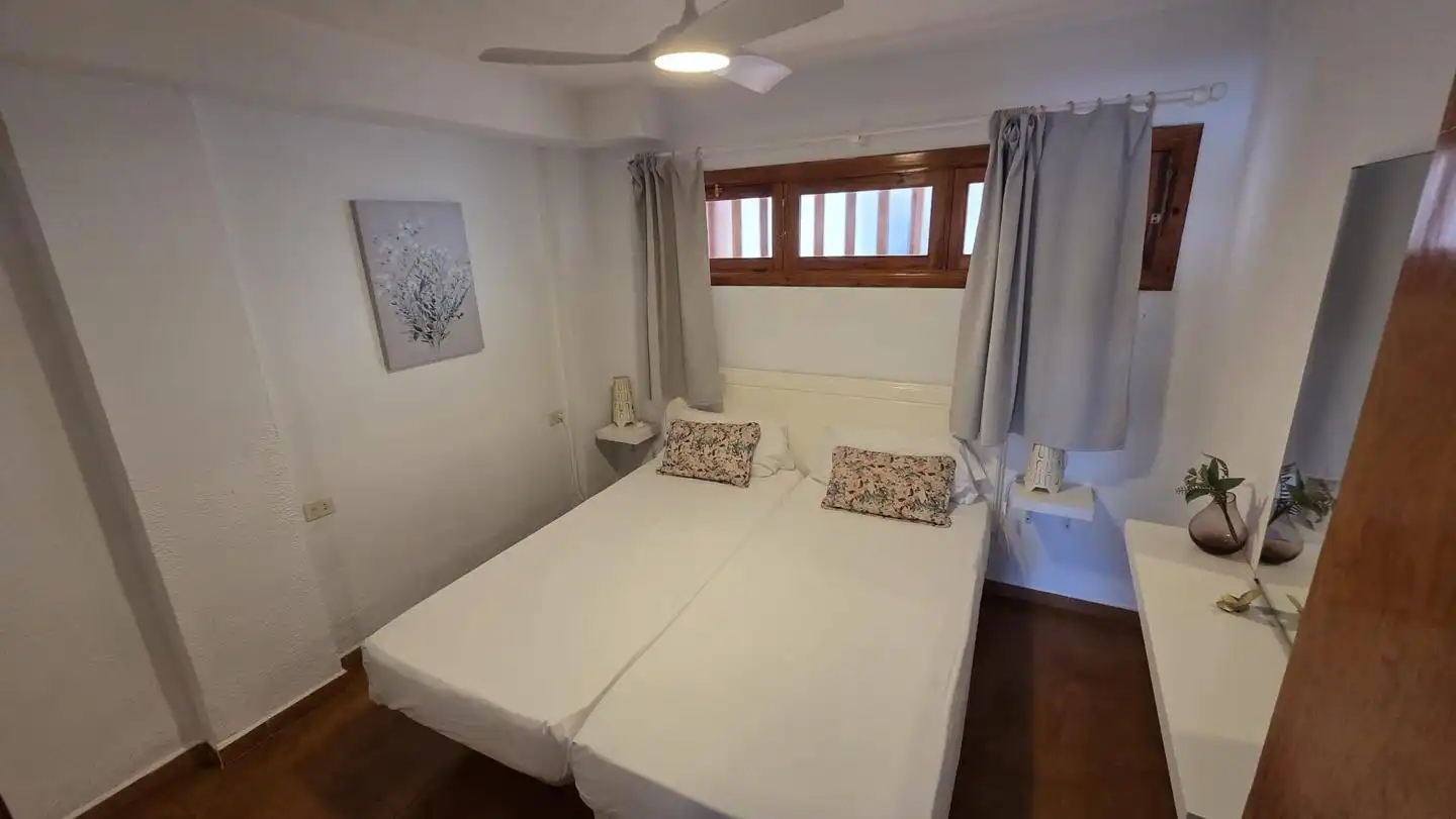 Dormitori de Apartament en venda en Costa Adeje