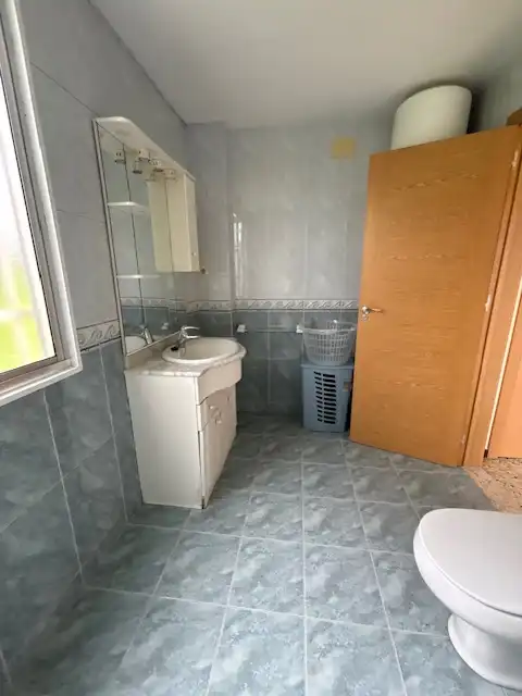 Baño de Casa o chalet en venta en Narón con Parquet, Trastero y Amueblado