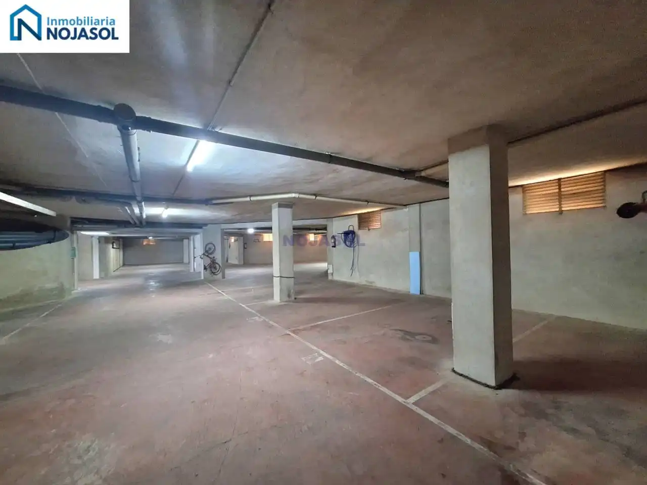 Aparcament de Dúplex de lloguer en Noja amb Calefacció, Terrassa i Moblat