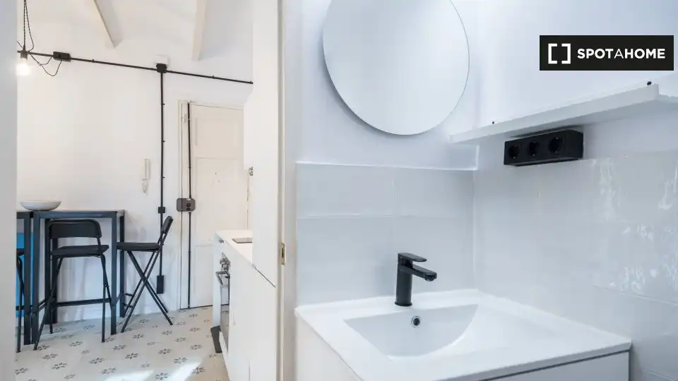 Flat with terrace to rent in Ciutat Vella, imagen 10