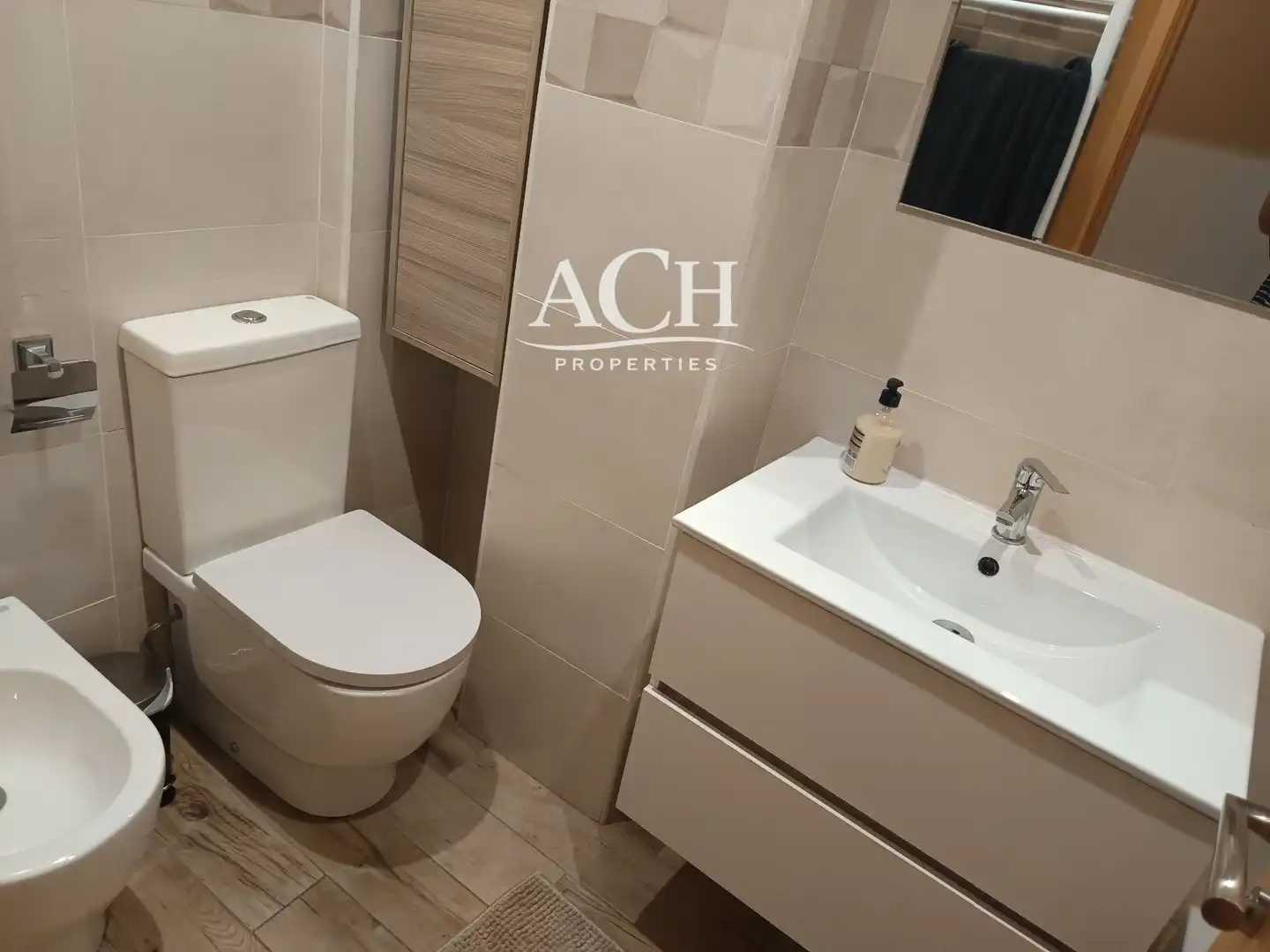 Baño de Piso de alquiler en Getxo  con Calefacción, Terraza y Amueblado