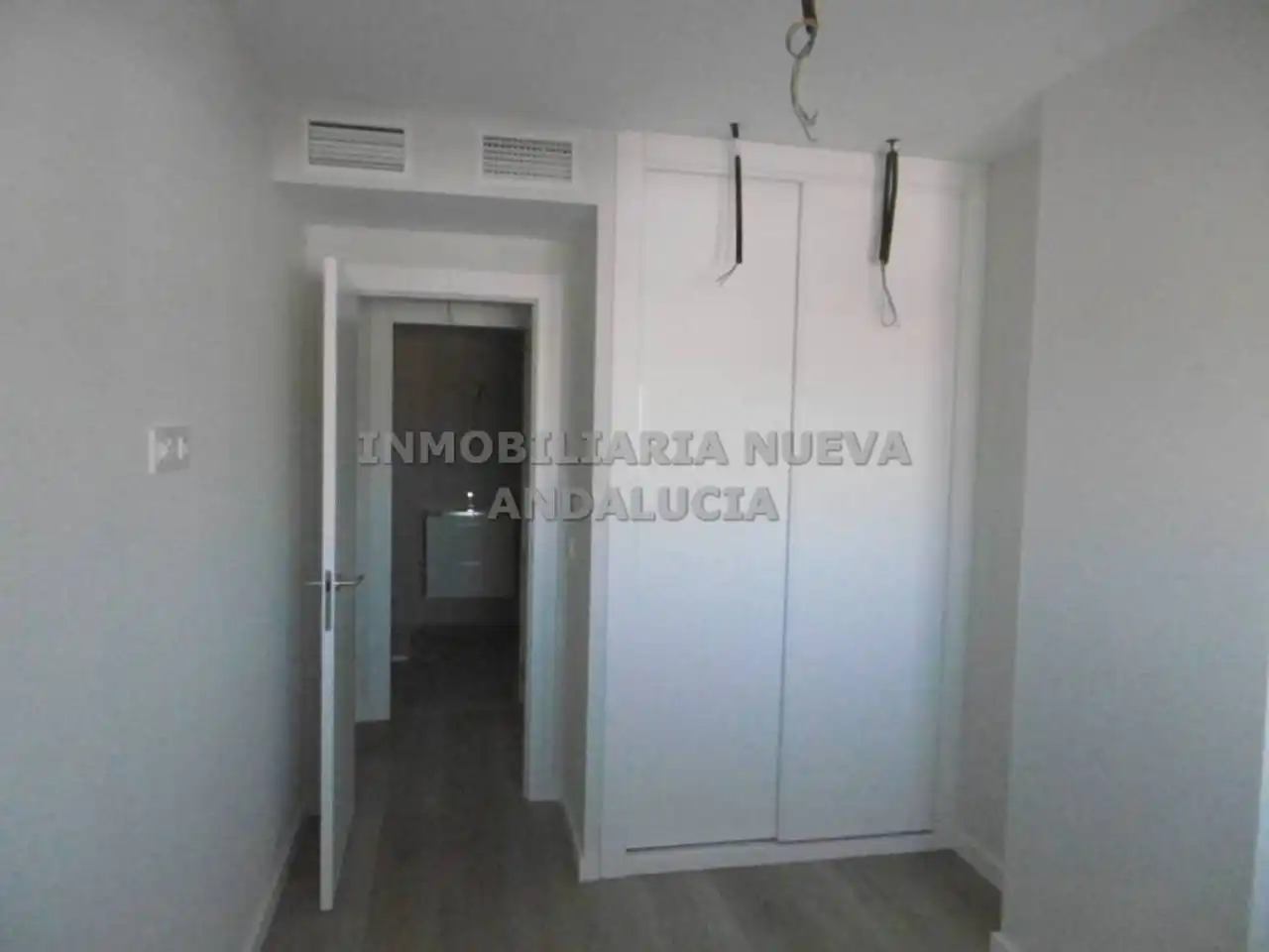 Schlafzimmer von Wohnung zur Miete in Almería mit Parkett, Terrasse und Abstellraum