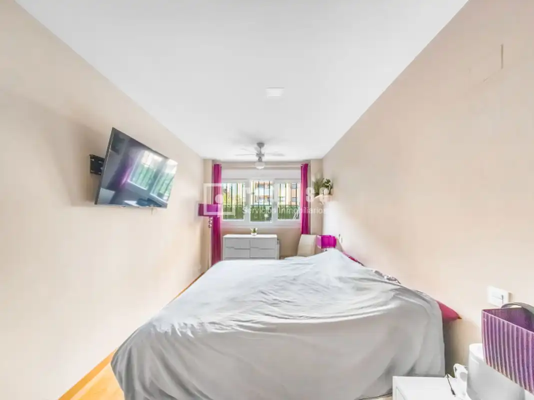 Habitación de Piso en venta en Rivas-Vaciamadrid con Aire acondicionado, Calefacción y Jardín privado