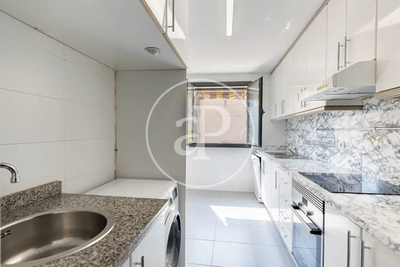 Cocina de Piso en venta en Barcelona con Aire acondicionado, Calefacción y Terraza