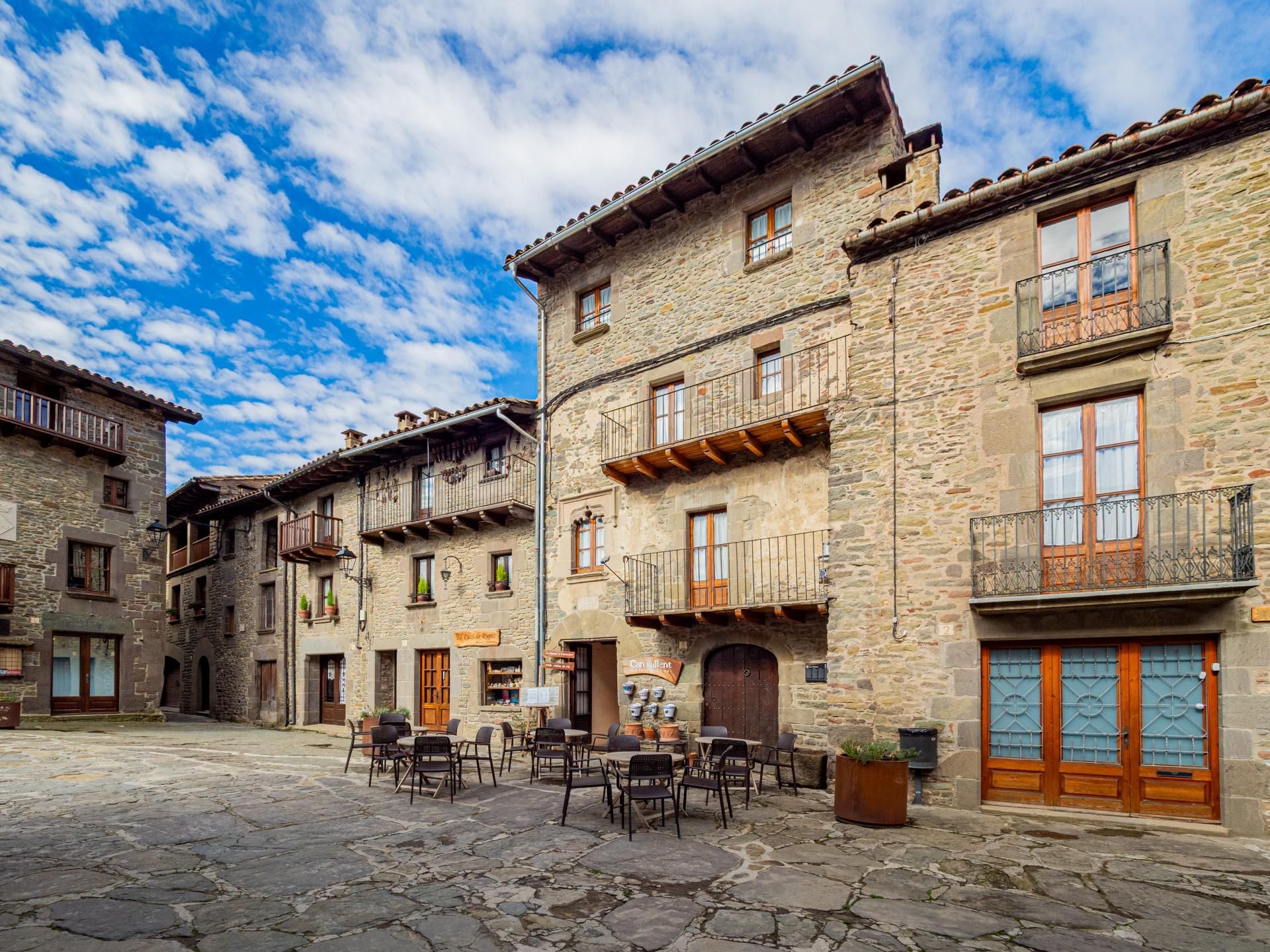 Vista exterior de Finca rústica en venda en Rupit i Pruit amb Forn
