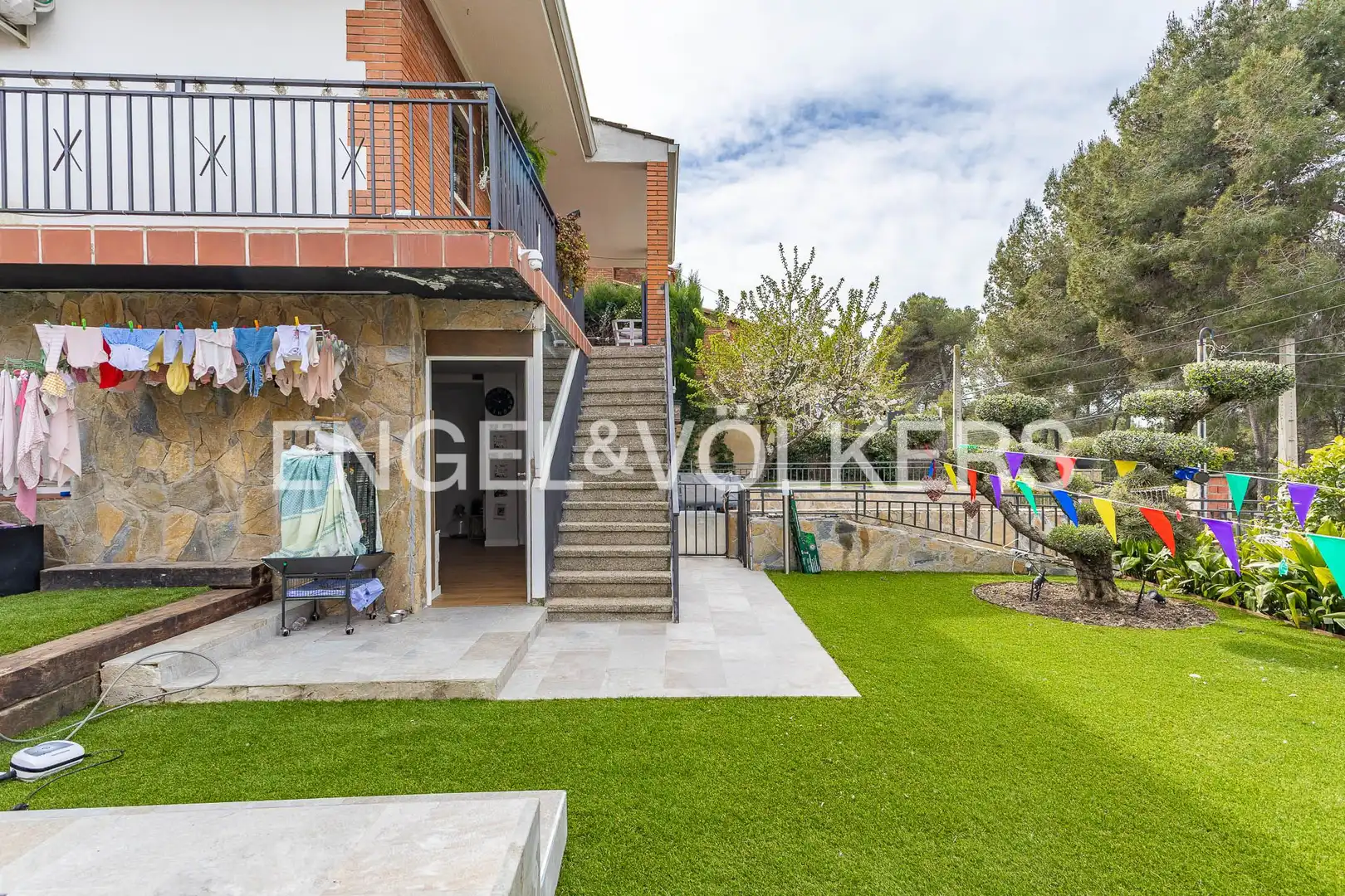 Terraza de Casa adosada en venta en Terrassa con Aire acondicionado, Calefacción y Jardín privado