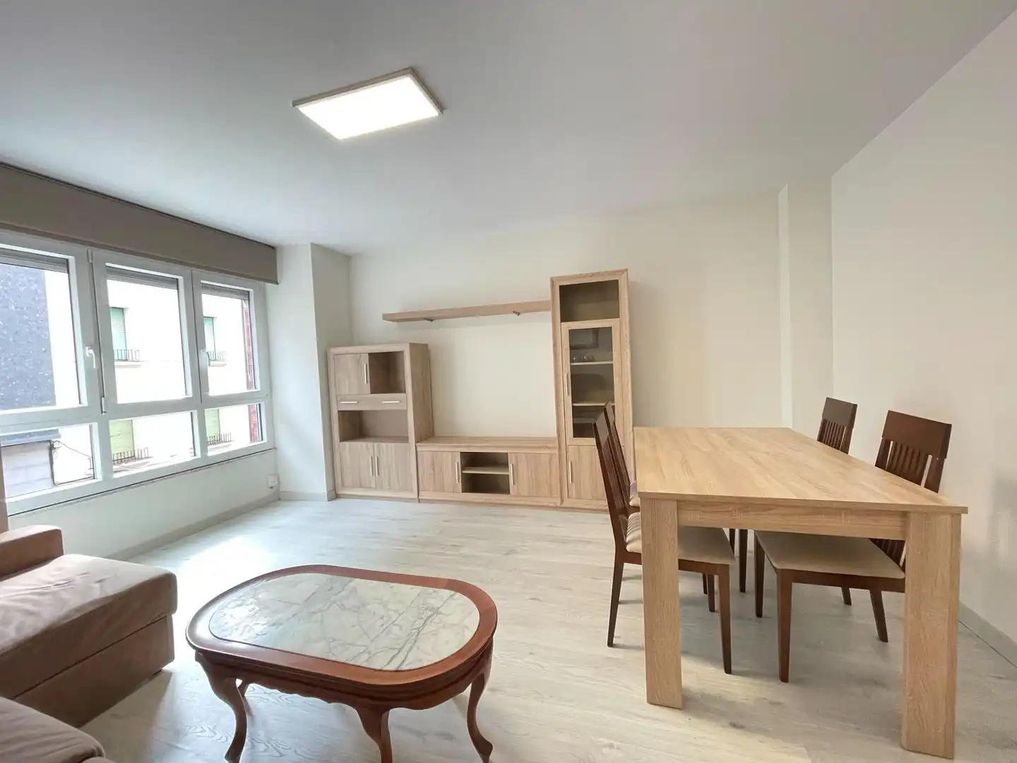 Sala de estar de Apartamento de alquiler en Ponferrada con Calefacción, Terraza y Trastero