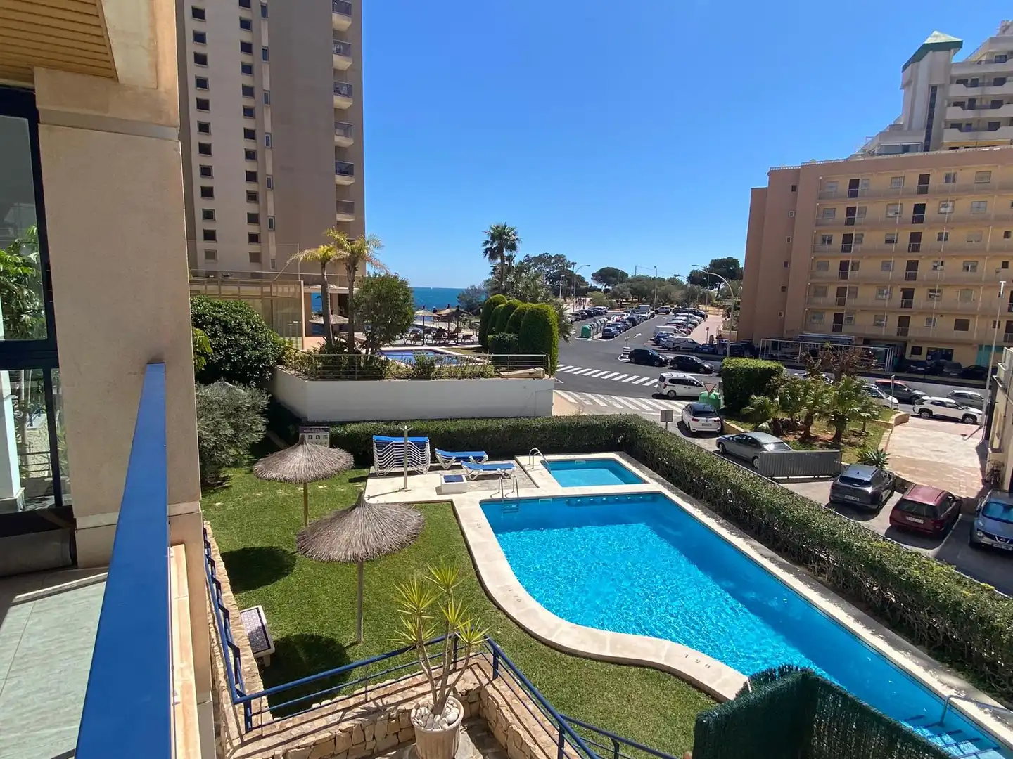 Schwimmbecken von Wohnungen zum Verkauf in Calpe / Calp mit Klimaanlage, Heizung und Privatgarten